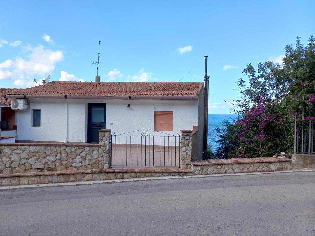 Sea Sound House Villa Sant'Ambrogio  Buitenkant foto