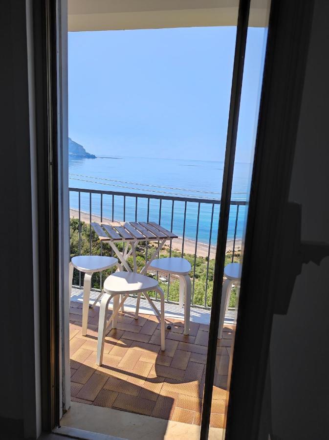 Sea Sound House Villa Sant'Ambrogio  Buitenkant foto
